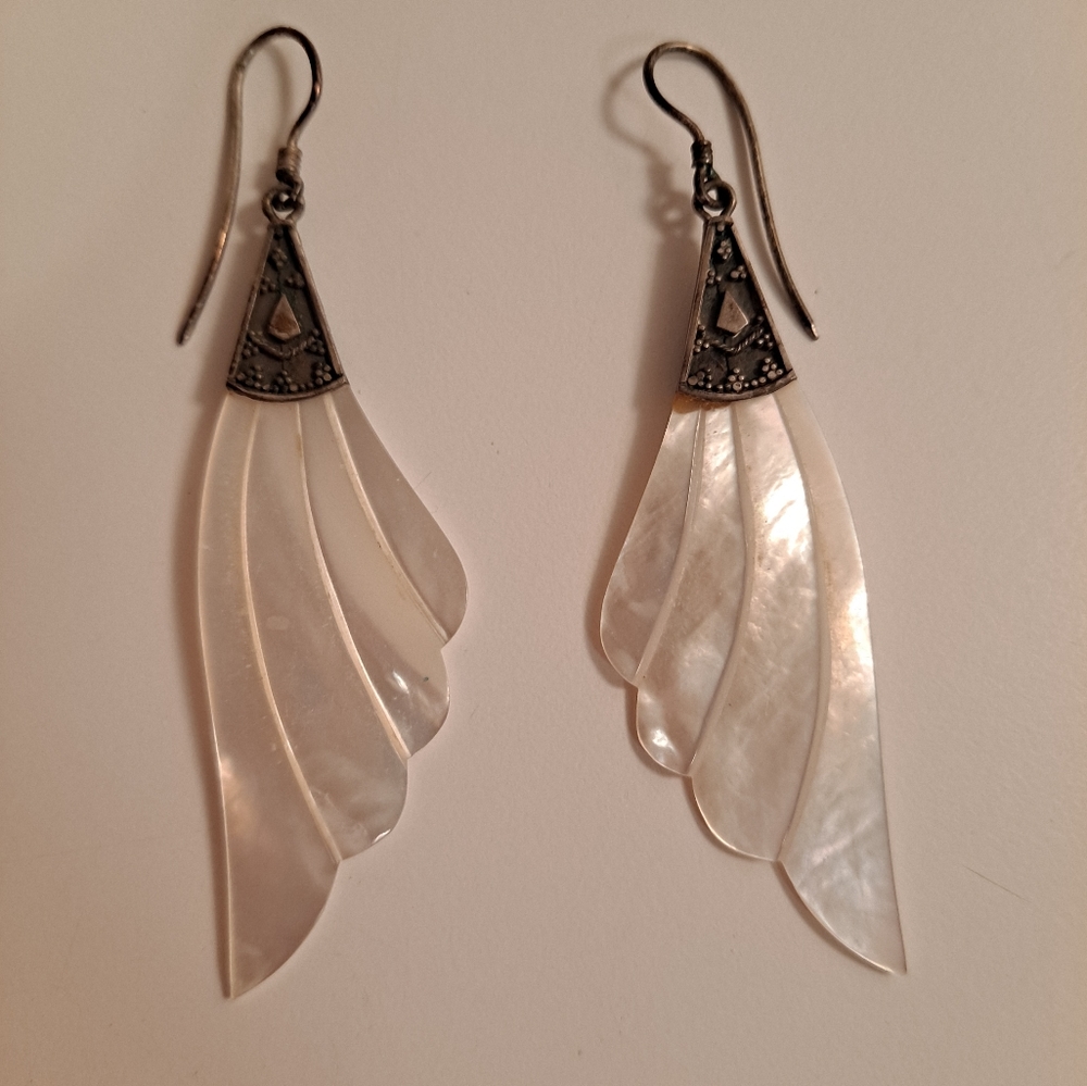 Mother of Pearl angel wing feather dangle earrings vintage jewelry peirced ears - Picture 4 of 11